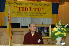 Hòa thượng Thích Trí Lãng giới thiệu chương trình Ra mắt Thơ Tù tại San Jose, chiều 14.10.2007