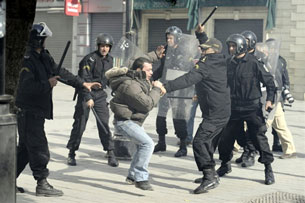 Cảnh sát Tunisie đàn áp - RFA photo