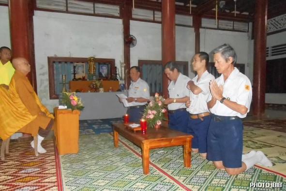 4 Huynh trưởng GĐPTVN ở Saigon thọ Cấp Tấn và Tín tại Tu viện Long Quang 4 giờ sáng ngày 10.1.14 - Hình PTTPGQT