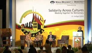 Đại hội Phong trào Dân chủ Thế giới lần thứ 6 tổ chức tại thủ đô Jakarta, Indonesia, từ ngày 11 đến ngày 14-04-2010 - Photo courtesy of wmd.org