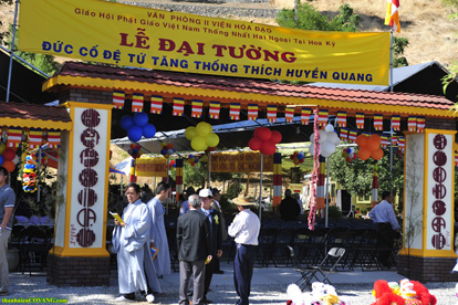 Hội trường đón tiếp chư Tăng Ni, Phật tử tham dự lễ Đại tường