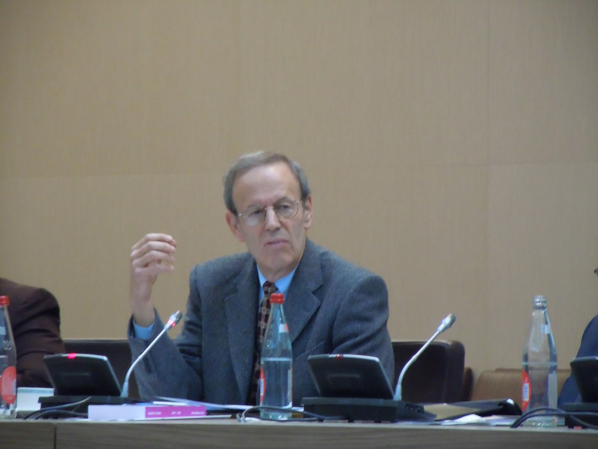 Ông Carl Gershman tại cuộc hội luận ở Bộ Ngoại giao Pháp