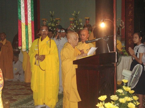 Hoà Thượng Thích Như Đạt, Tổng vụ trưởng Tổng vụ Tăng sự, cung tuyên Thông điệp Phật đản