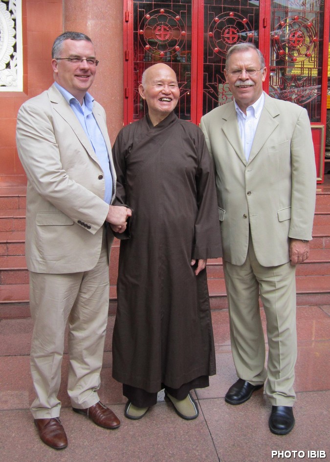 German Human Rights Commissioner Mr. Markus Löning, UBCV Patriarch Thich Quang Do and German Consul General Mr. Conrad Cappell, Photo IBIB