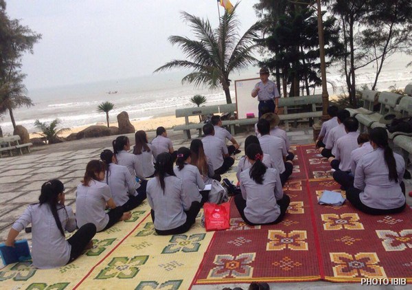 Liên Trại Lộc Uyển và A Dục, Huyện Phú Vang, Lớp học bên bờ biển